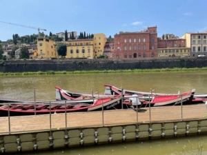 Sunset Cruise on the Arno River in Florence with Prosecco & Guided Commentary