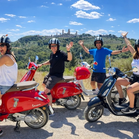 Day Tour from Florence: Small-Group Tuscany Vespa Tour in Chianti with Lunch, Wine Tasting & San Gimignano