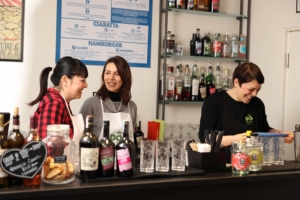 Create Your Own Italian Aperitivo & Wine Tasting Experience with Sommelier near the Historic Center of San Gimignano – Small Group